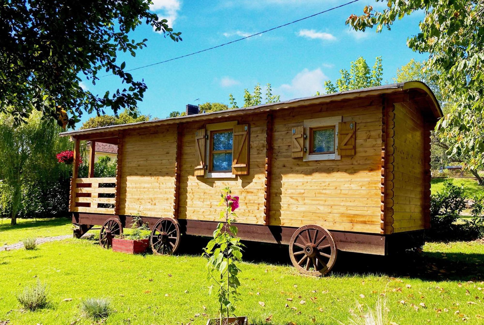 Little Wood Lodges Insolites Bailly-aux-Forges Esterno foto